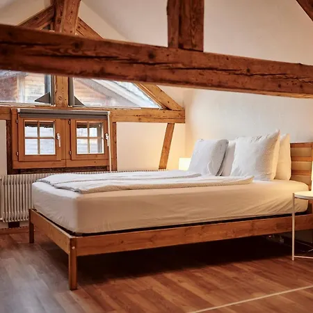 Alpstuga Lakeside Tiny House *