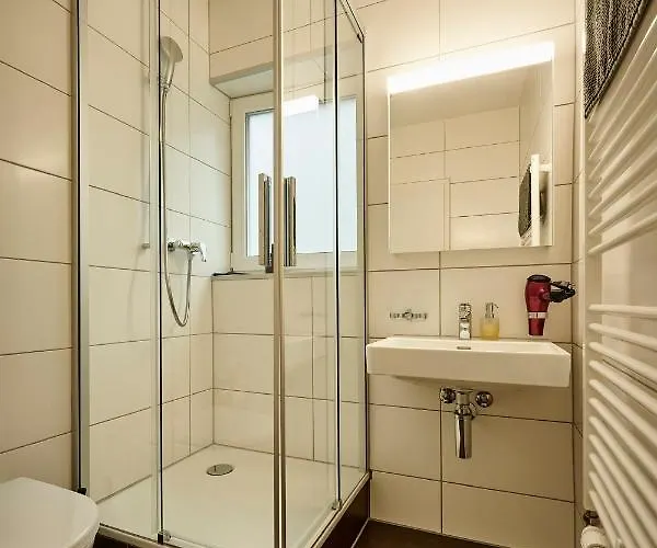 شاليه Lakeside Tiny House برينز