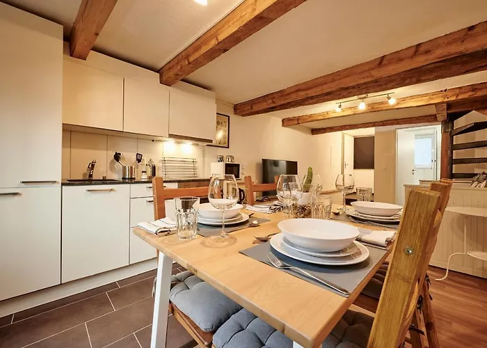 Lakeside Tiny House *