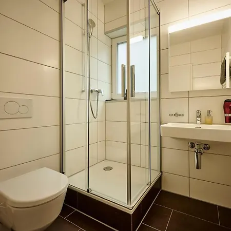 샬레 Lakeside Tiny House 브리엔츠